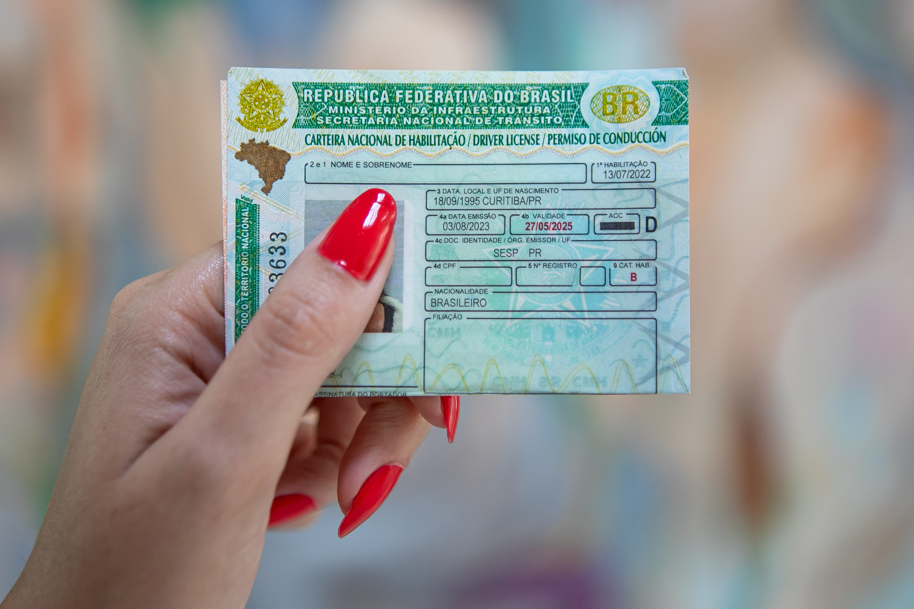 Detran-PR reforça que exame toxicológico é obrigatório para tirar CNH de carro e moto