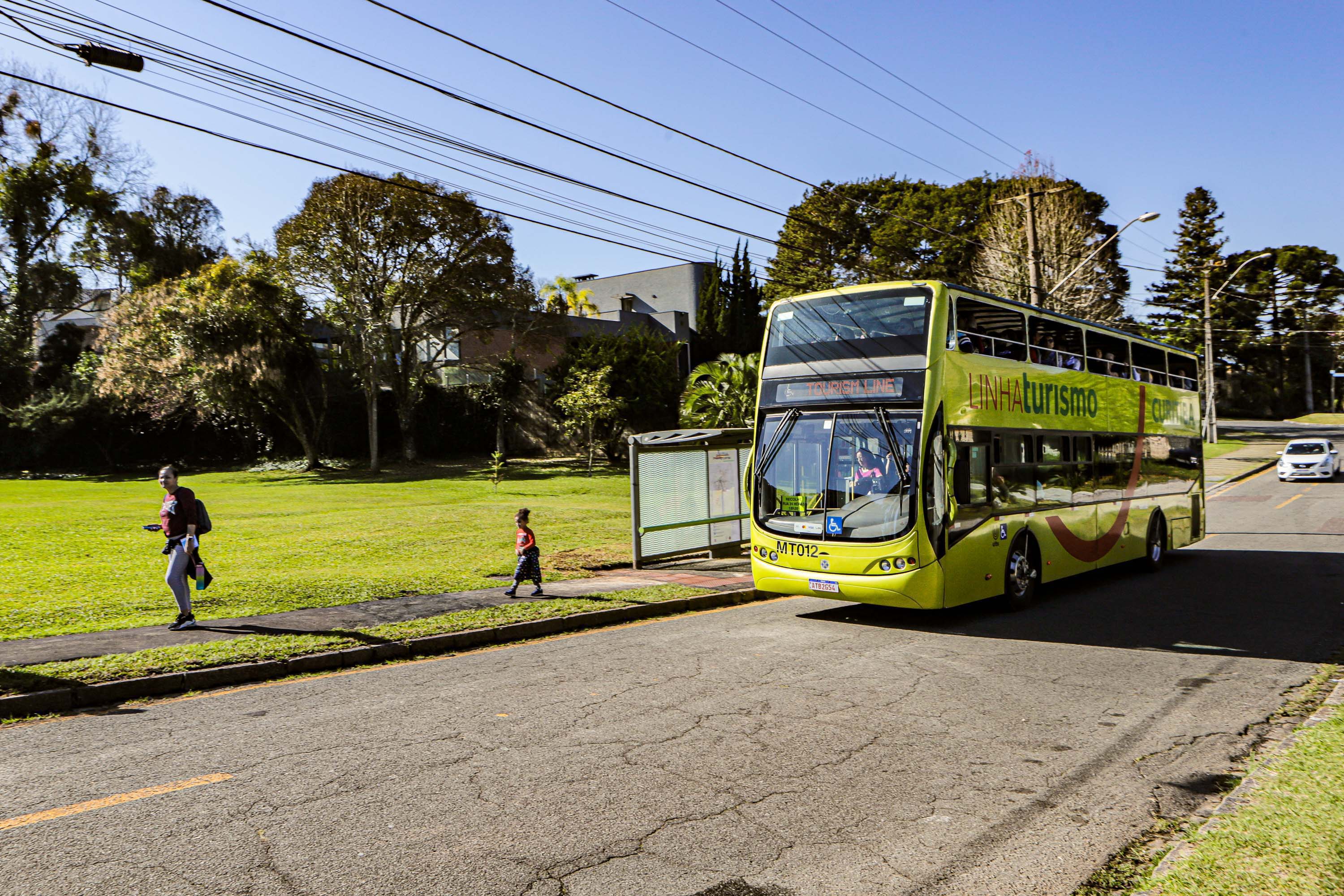Paraná recebeu 717 mil turistas estrangeiros de janeiro a setembro e se prepara para o verão