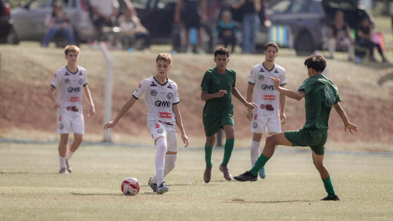 Elenco sub-15 do Fantasma encara o Coritiba nas quartas de final do Paranaense